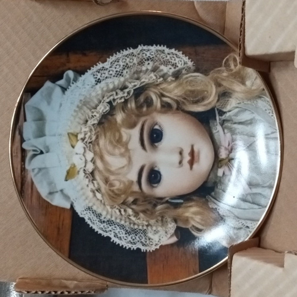 Vintage 1979 Mildred Seeley Stephanie Old French Dolls Collector Plate
